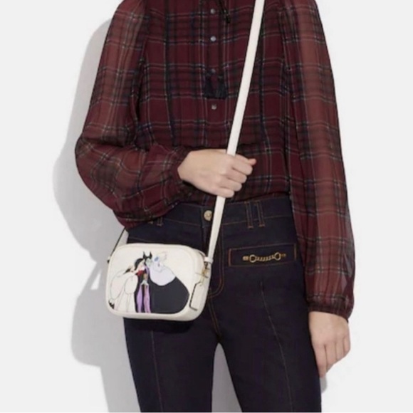 COACH X DISNEY : mini Jamie camera bag with Disney Villains - Picture 8 of 8